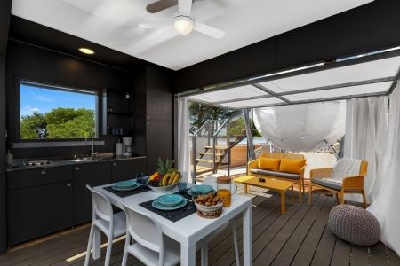 Диван пластиковый Net Bench желтый