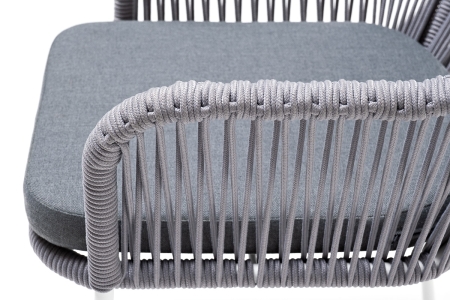 "Лион" стул плетеный из роупа, каркас из стали белый муар, роуп светло-серый круглый, ткань светло-серая