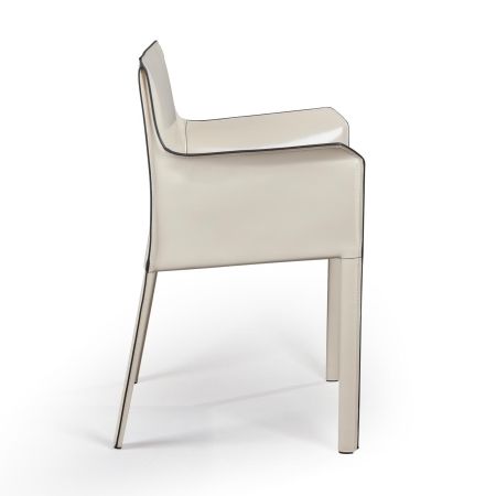 Стул с подлокотниками Barrie кожа бежевый
