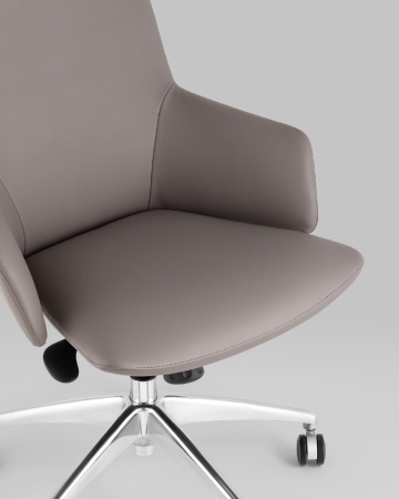 Кресло руководителя Bow TopChairs серый