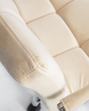 Офисное кресло для персонала TERRY бежевый велюр MJ9-10 Офисное кресло для персонала TERRY бежевый велюр MJ9-10