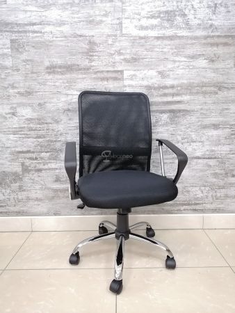 Кресло для персонала K-147 черное