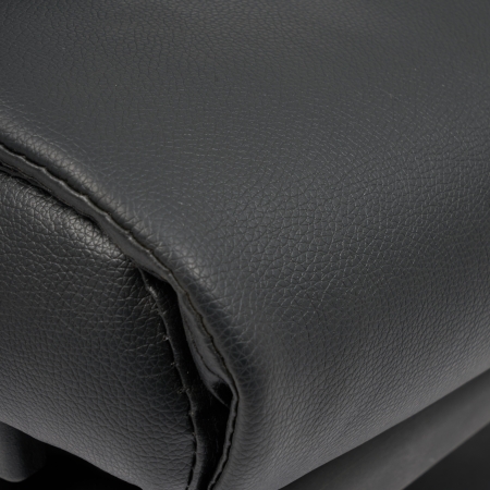 Кресло WING черный