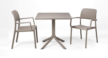 Стол пластиковый обеденный Clip 80 бежевый Стол пластиковый обеденный Clip 80 бежевый