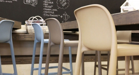 Стул пластиковый полубарный Faro Mini тортора