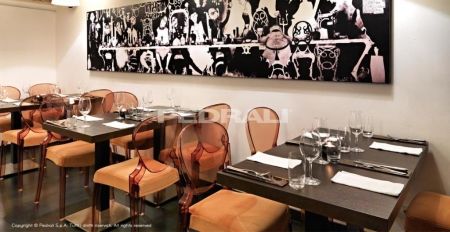 Стул прозрачный PEDRALI Queen янтарный