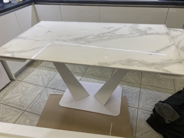 Стол Ниагара 140 белый мрамор, стекло, белый каркас