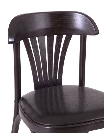 Стул Астра классик мягкий венге, экокожа черная