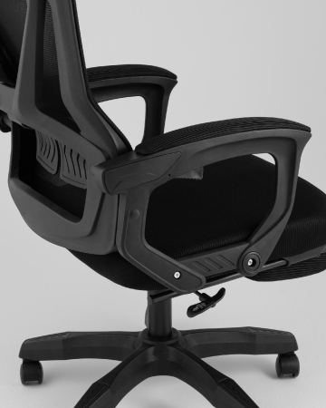 Кресло офисное TopChairs Vecto черный