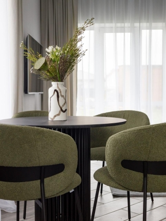 Стул для кухни SOLIS зеленый экомех HUSH 617