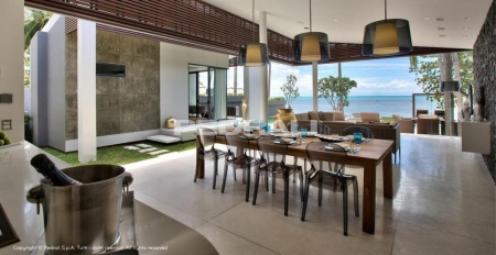 Стул прозрачный PEDRALI Queen серый