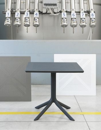 Стол пластиковый обеденный Clip 80 антрацит